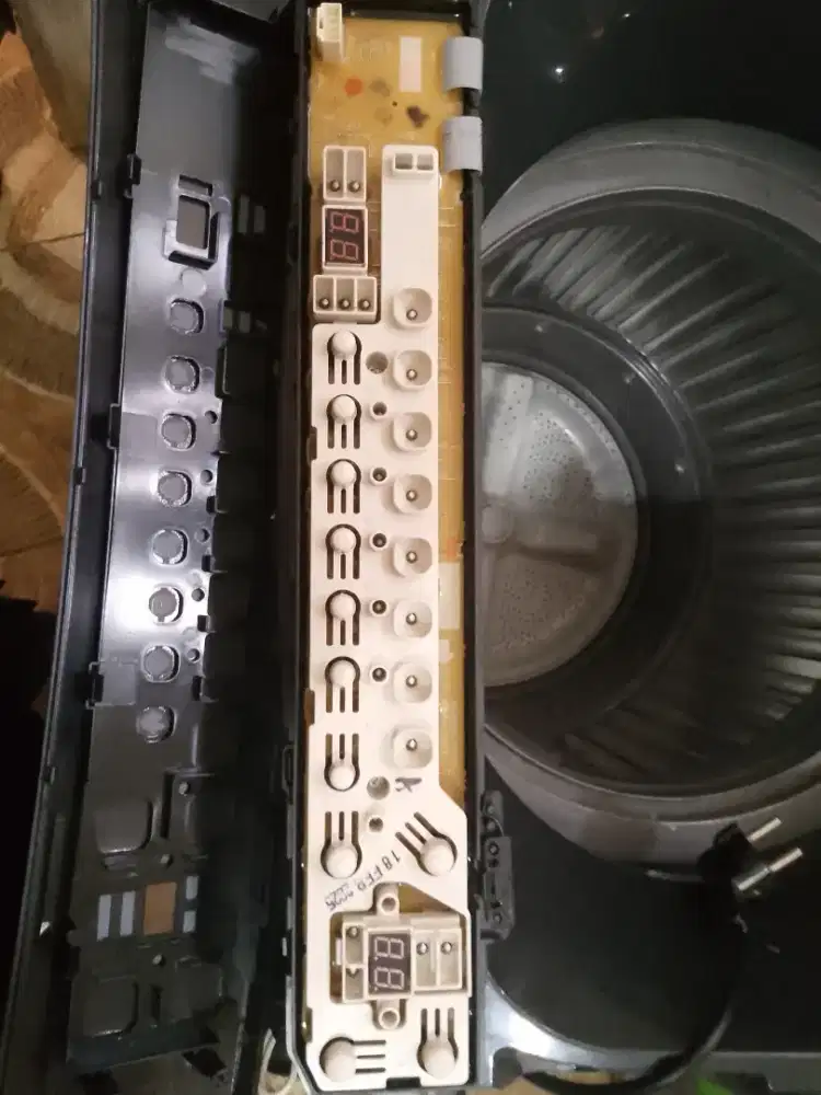 Service AC kulkas mesin cuci, langsung ke lokasi servis panggilan