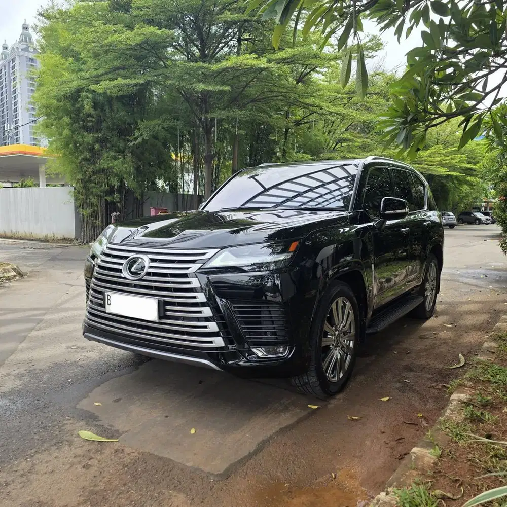 LEXUS LX600 LUXURY VIP 2+2 SEATER 2023 – BLACK ON BLACK