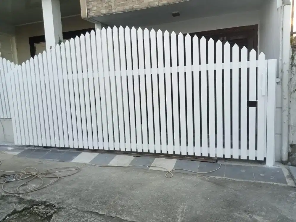 Pagar dan pintu gerbang