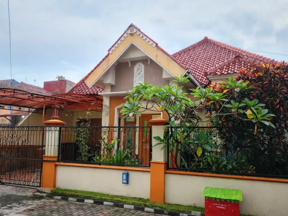 RUMAH LOKASI BUNGA BUNGA SUHAT MALANG