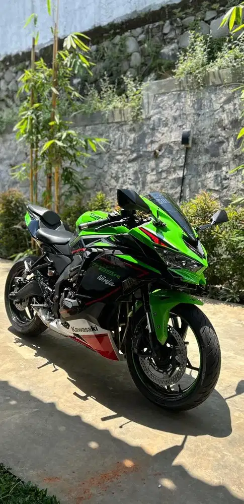 Kawasaki Ninja ZX25R Special Edition Tahun 2021 ZX-25 KRT Edition