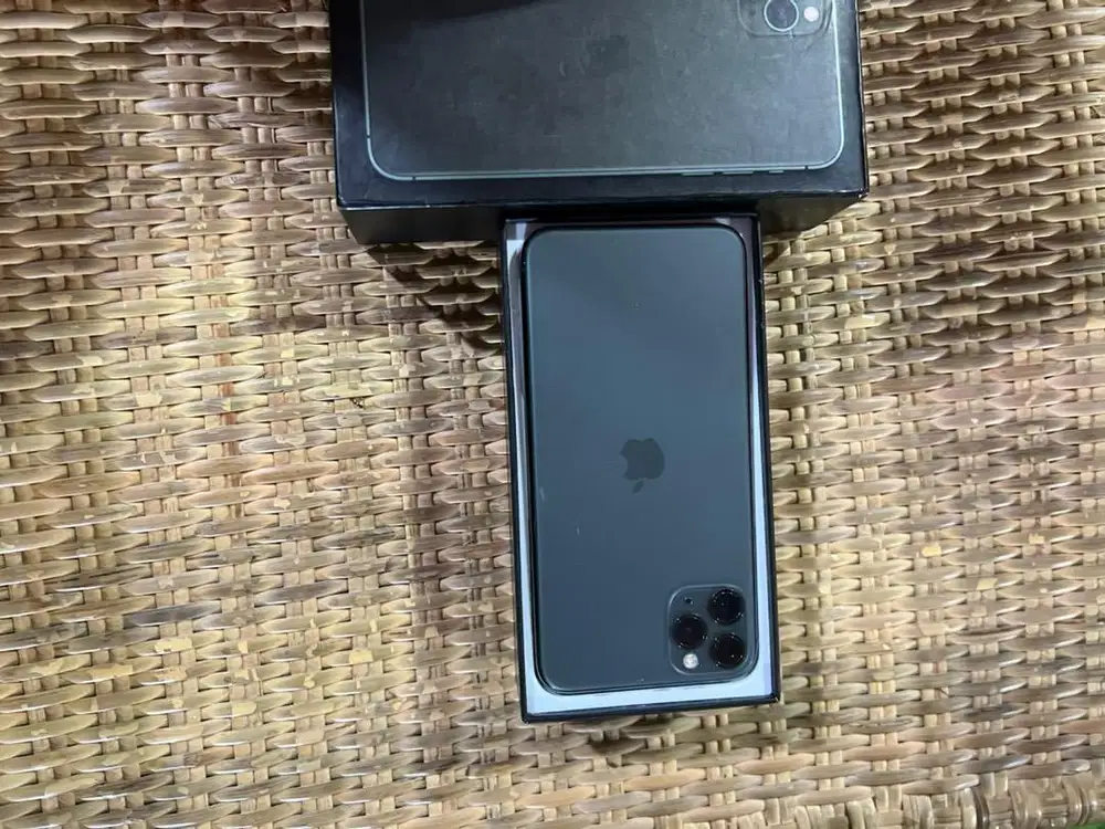 iphone 11 pro 256gb baik dan baru