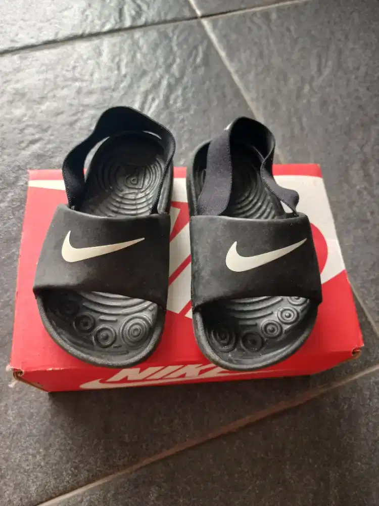 Sandal Nike Anak size 23.5