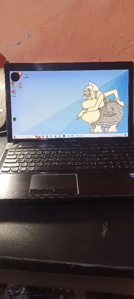 Laptop Lenovo Core i5 15inc (900k susuk)