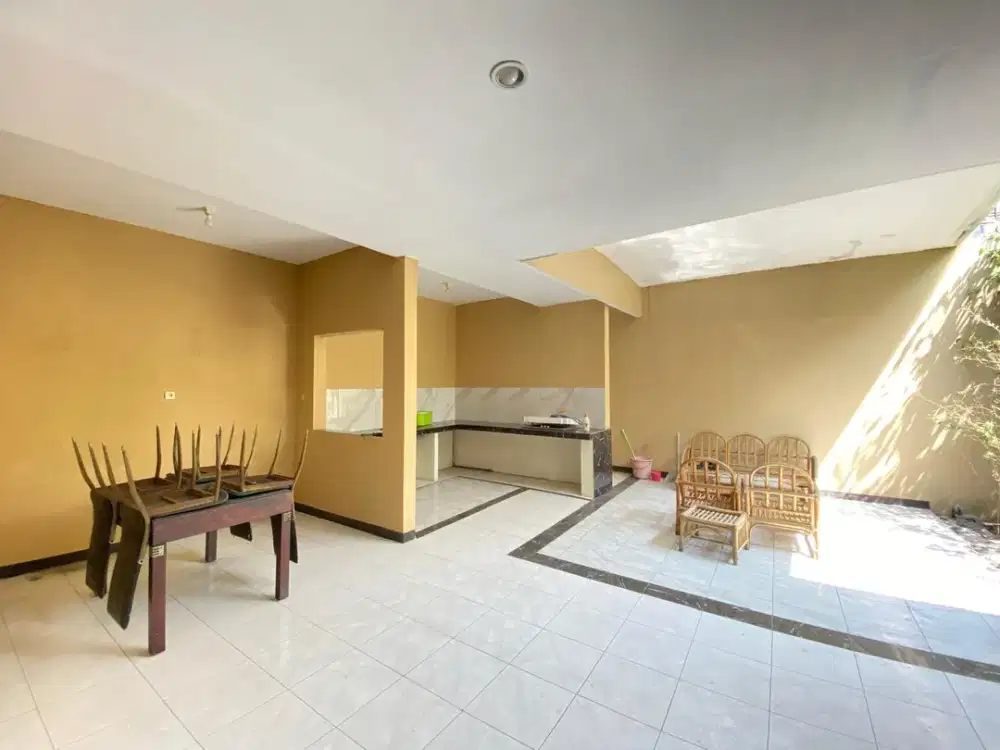 Harga di Bawah Pasar Rumah Taman Holis Indah