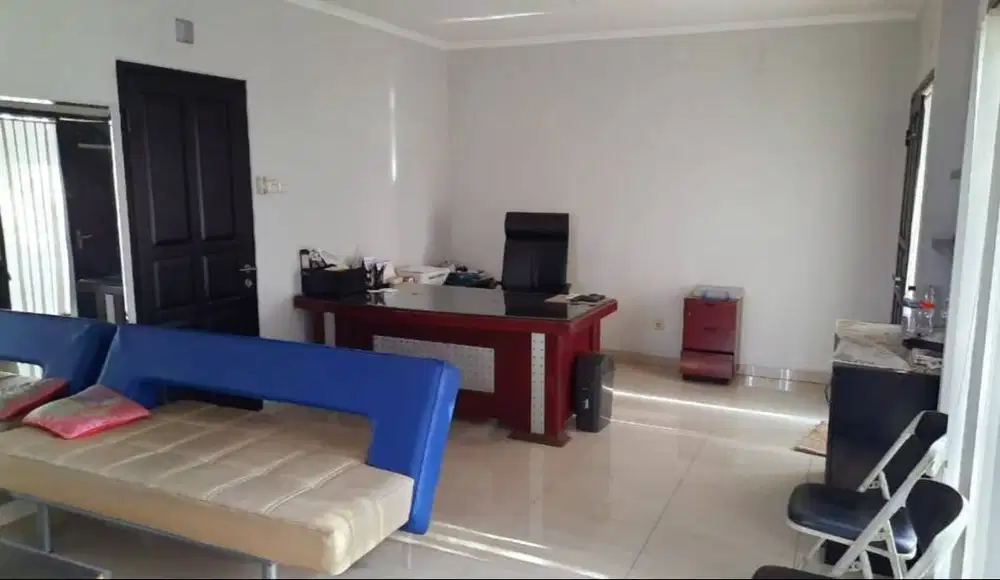 Kopo Bandung Disewa Ruko 3 Lantai mainroad 2 arah ramai strategis