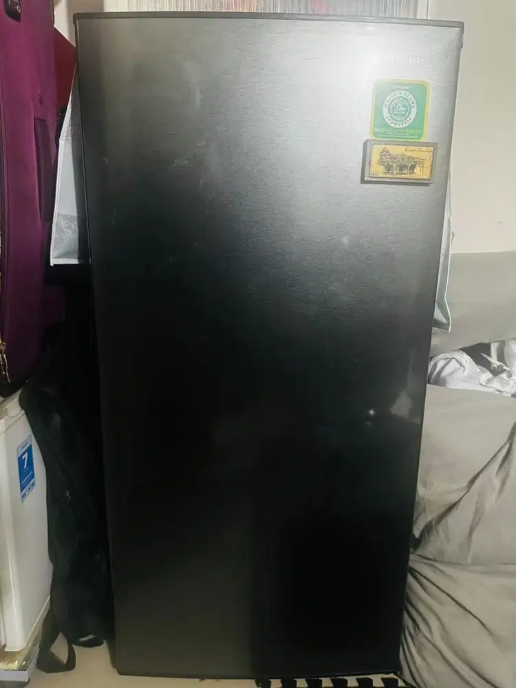 Dijual cepat kulkas SHARP!