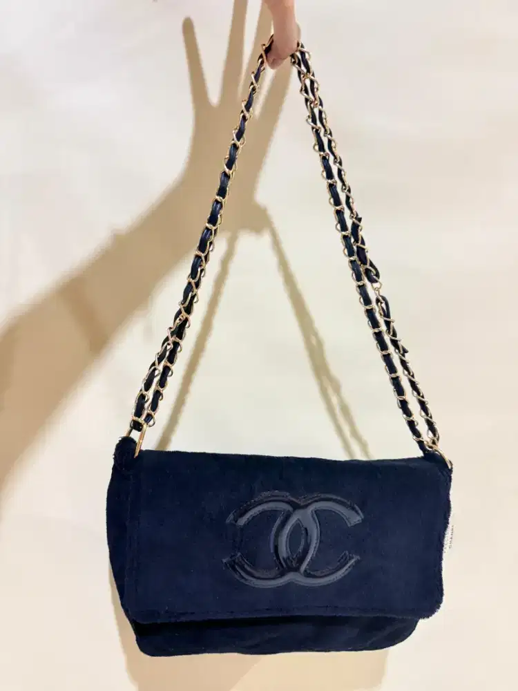 VIP gift set bag Chanel suede