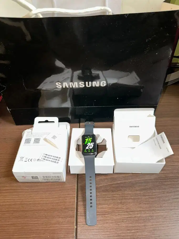 Smartwatch Samsung Galaxy Fit3 - Graphite