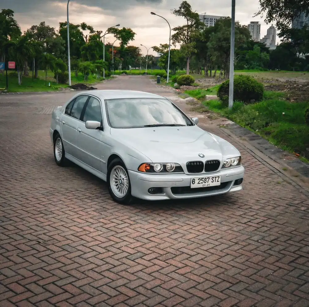 Double Glass | +-60rb Km Ori | BMW E39 520i 2003 | Prestine Condition