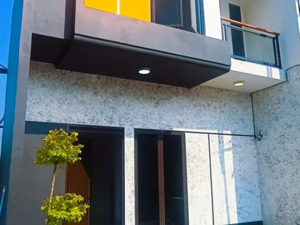 RUMAH 2 LANTAI TERLARIS DEKAT STASIUN CASH DAN KPR