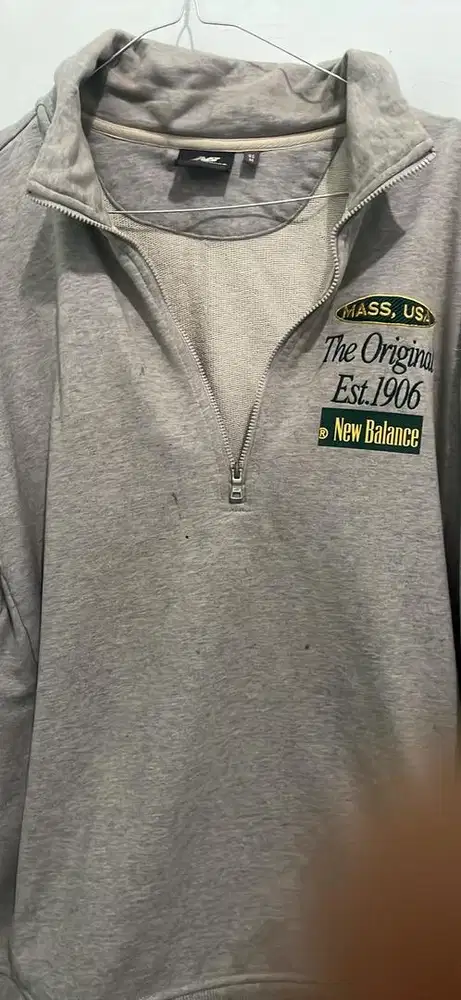 CREWNECK NB UKURAN L