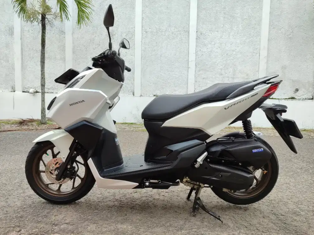 VARIO 160 CBS 2024 MULUS BANGET BE Lampung KM 8000 TERAWAT CASH/KREDIT