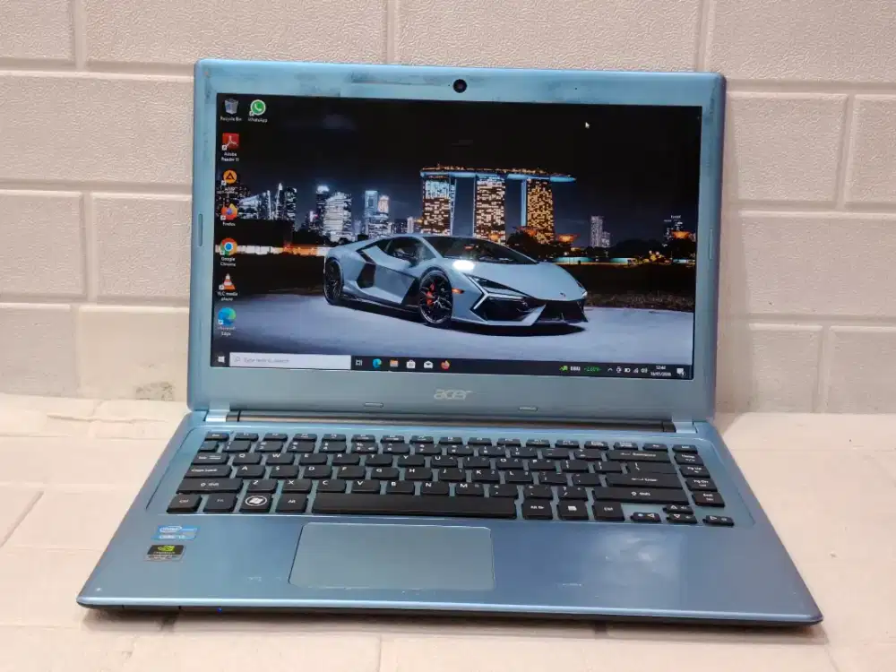 Acer Aspire  V5-471G Prosesor Intel Core i3-3217U/Ram 4GB/HDD 500GB