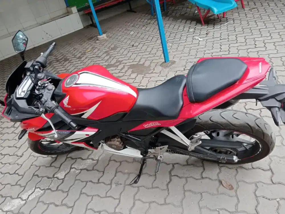 Dijual Motor Sport Honda CBR 150 R Tahun 2018