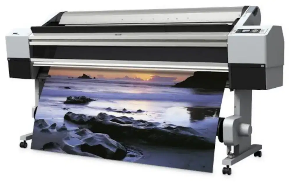 Judul dicari segera tenaga desain untuk cetak spanduk berpengalaman