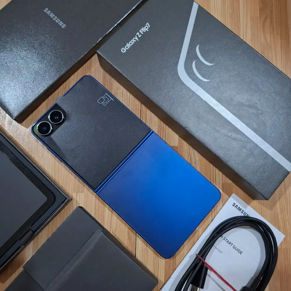 Samsung Galaxy Z Flip 7 12/512 SEIN Fullset