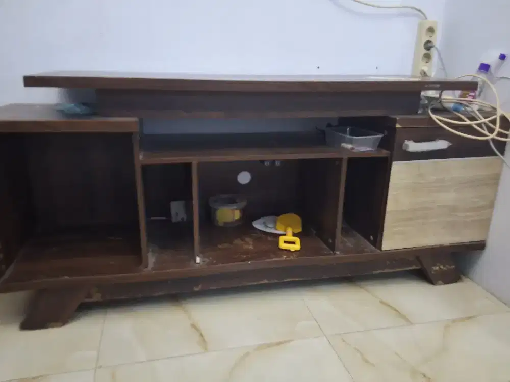 Lemari kayu bekas bisa nego