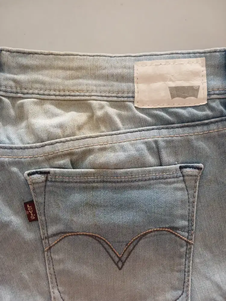 Levis wanita size 30 W30 L32 skinny