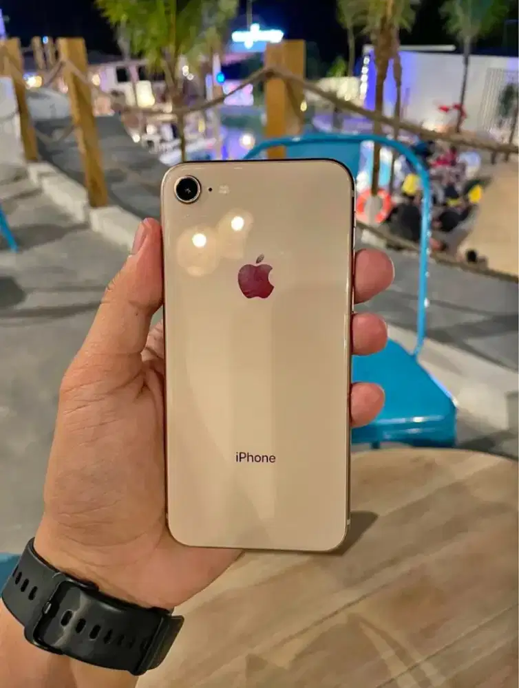 iPhone 8 64GB Gold Mulus