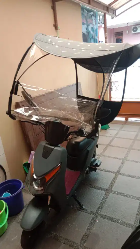 Jual Sepeda Listrik Seken U-Win Fly D-70 warna black