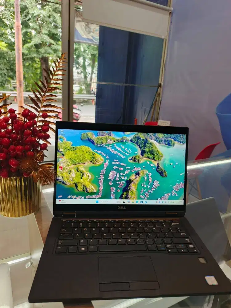 Laptop 2in1 Layar Sentuh Murah Meriah