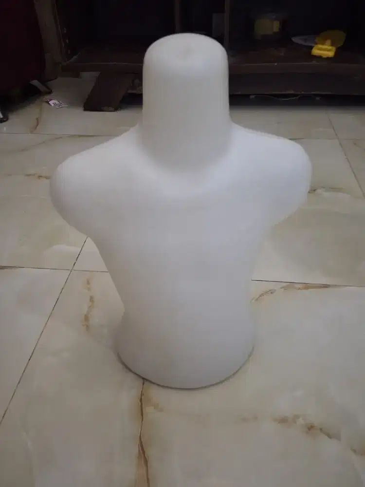 Patung baju anak anak masih bagus