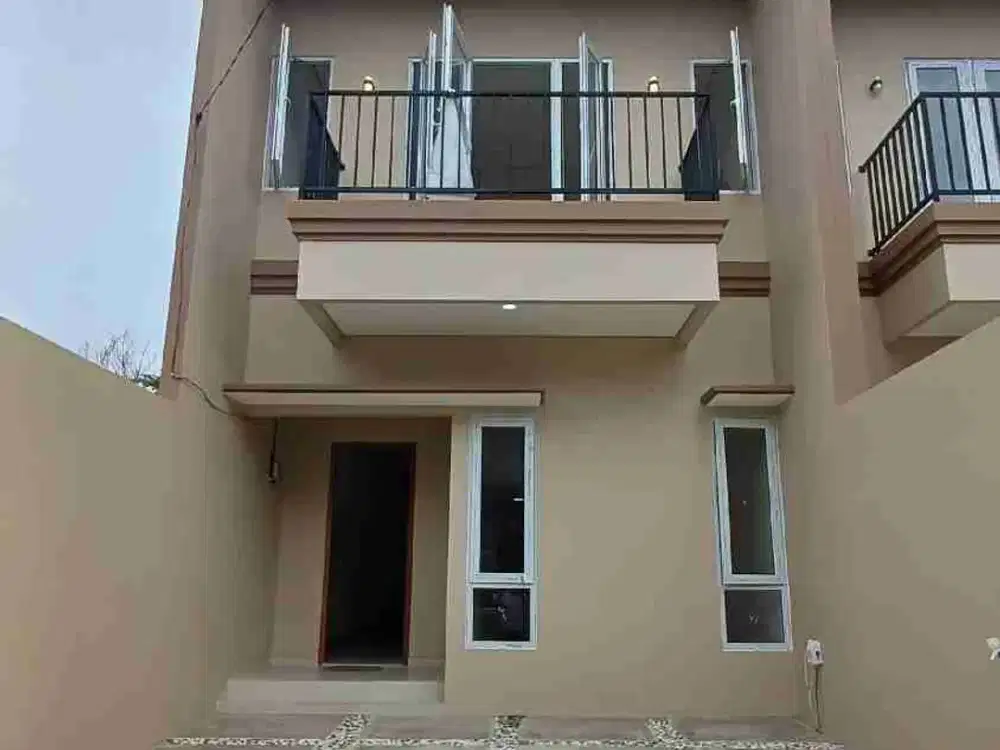 Di jual rumah 2 lantai bangunan baru di kav dki meruya selatan