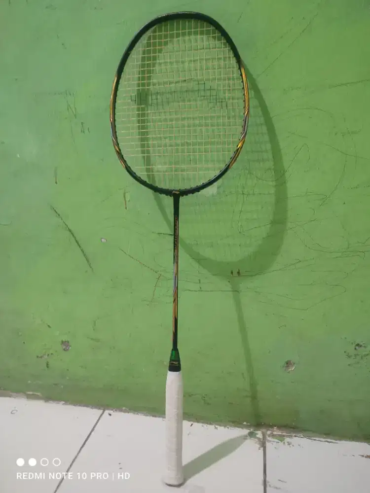 Raket Badminton Li-Ning Windstorm 72 Black/Gold  AYPRO42