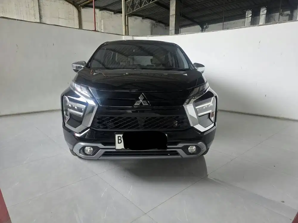 Low km 25rban Mitsubishi Xpander Ultimate AT ( Matic )2023 Hitam Mulus