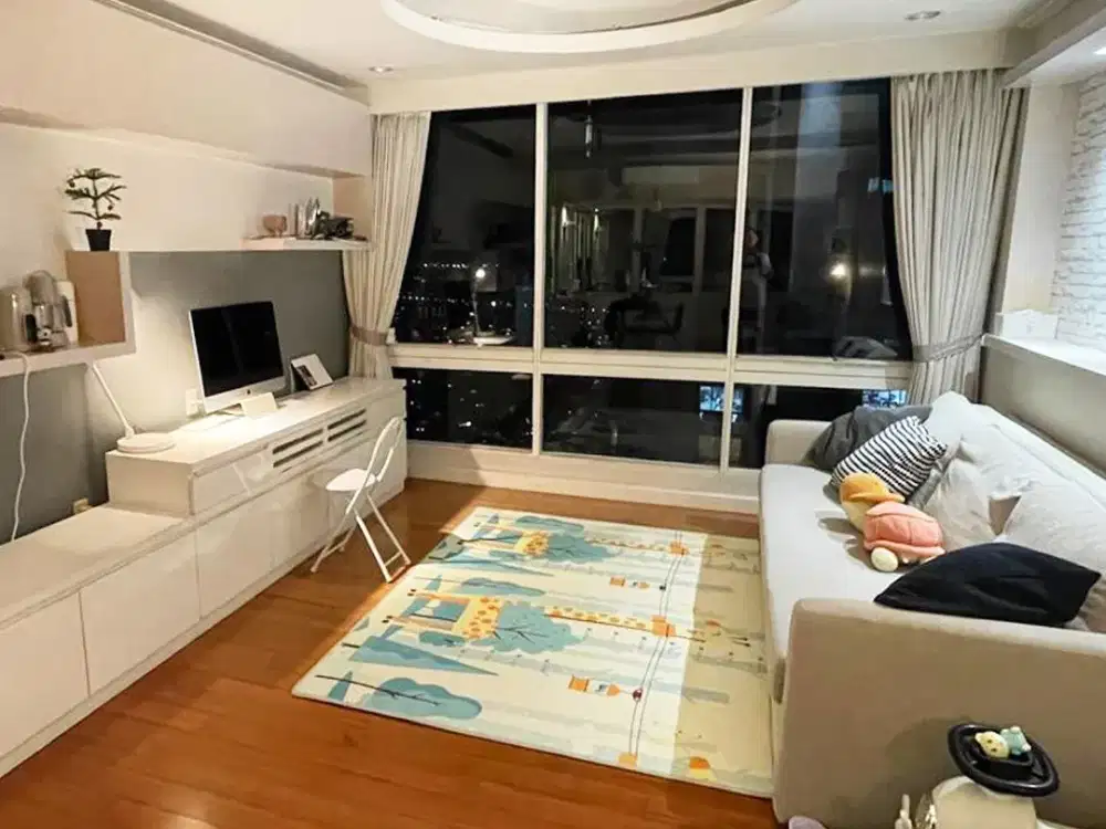 Dijual 1.875 Bio, Fully Furnished, Lantai Atas, Taman Anggrek Condominium