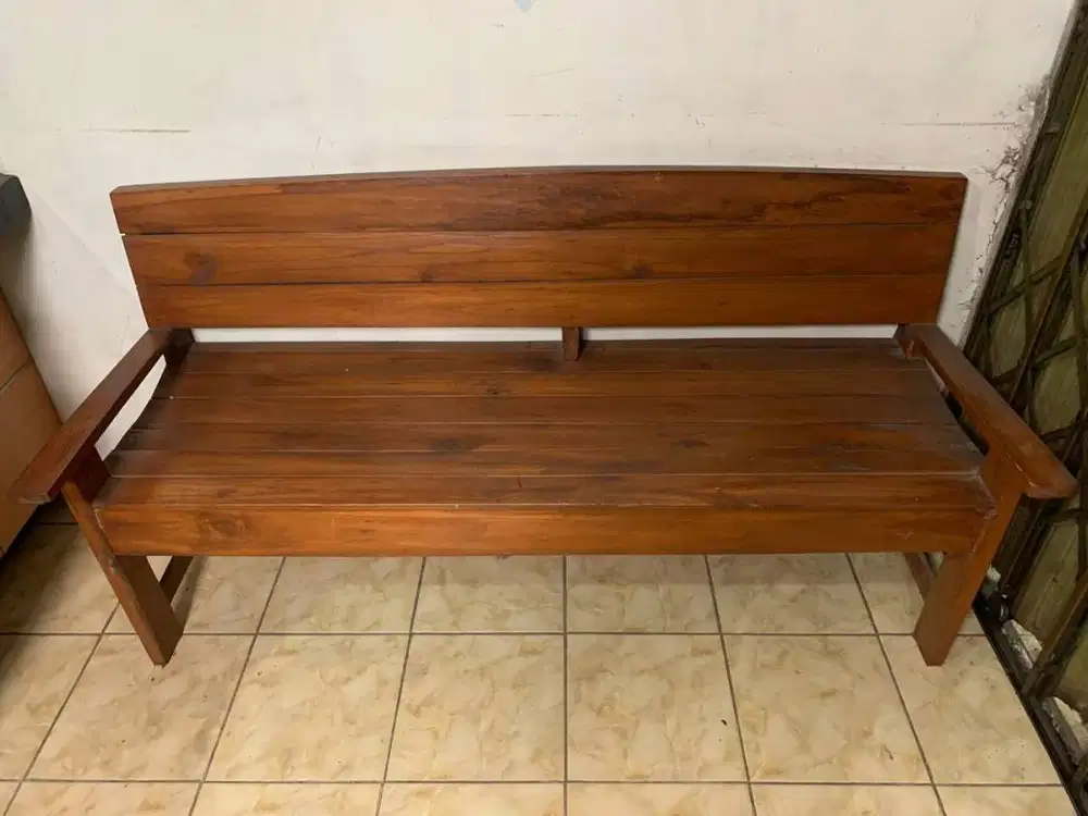 Kursi Bangku Kayu Solid Panjang dengan Sandaran – Kuat & Estetik