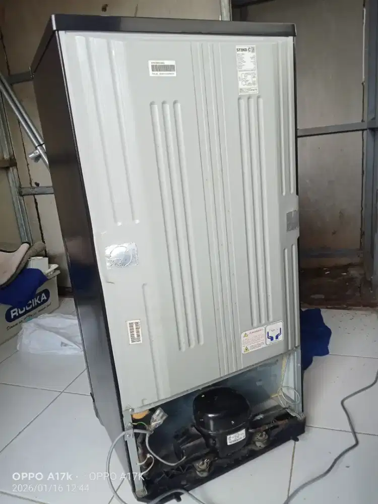 Dijual cepat kulkas 1 pintu