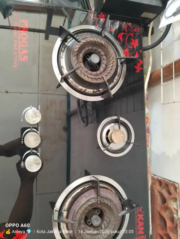 Kompor Gas Kaca merk PROGAS 3 TUNGKU