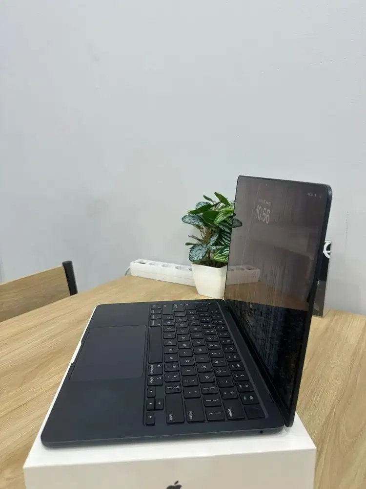 Macbook M2 16/512 baru 5 hari