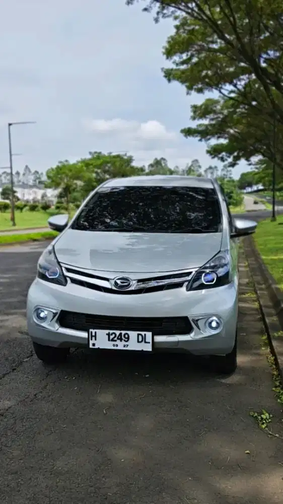 DAIHATSU XENIA 2012