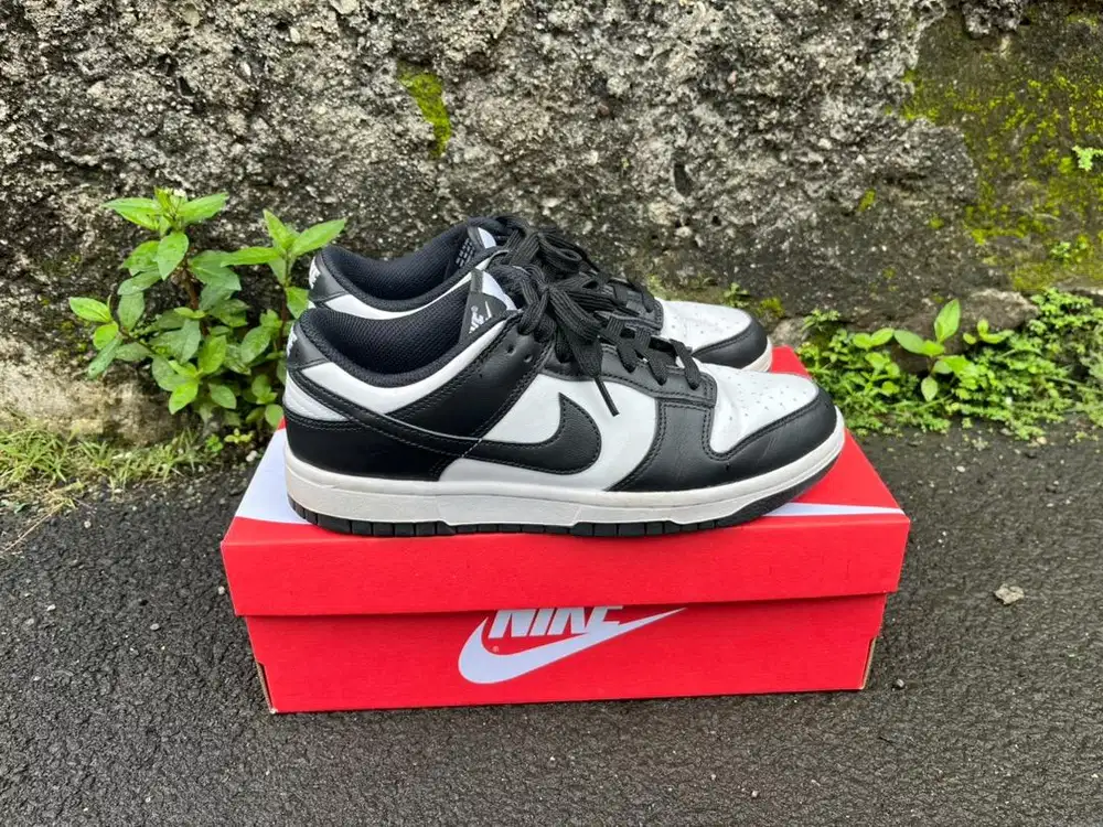 Sepatu Nike Dunk Low Panda