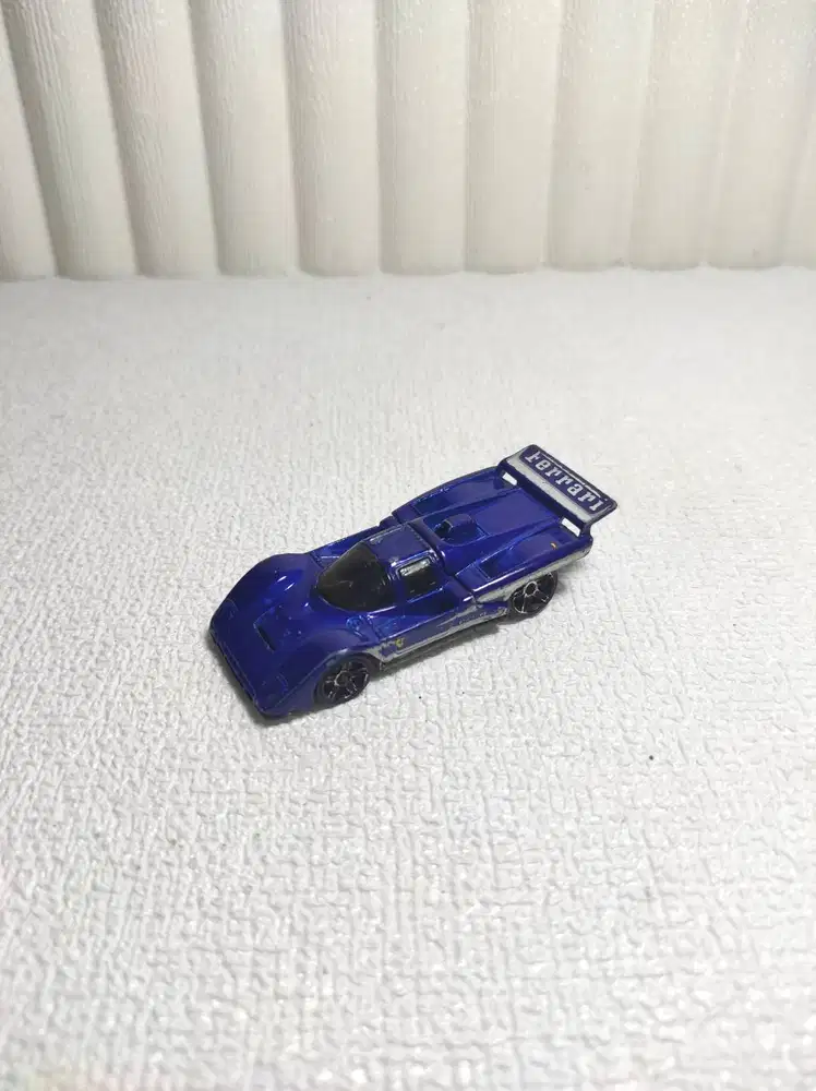 Hot Wheels Ferrari 512 M (Biru)
