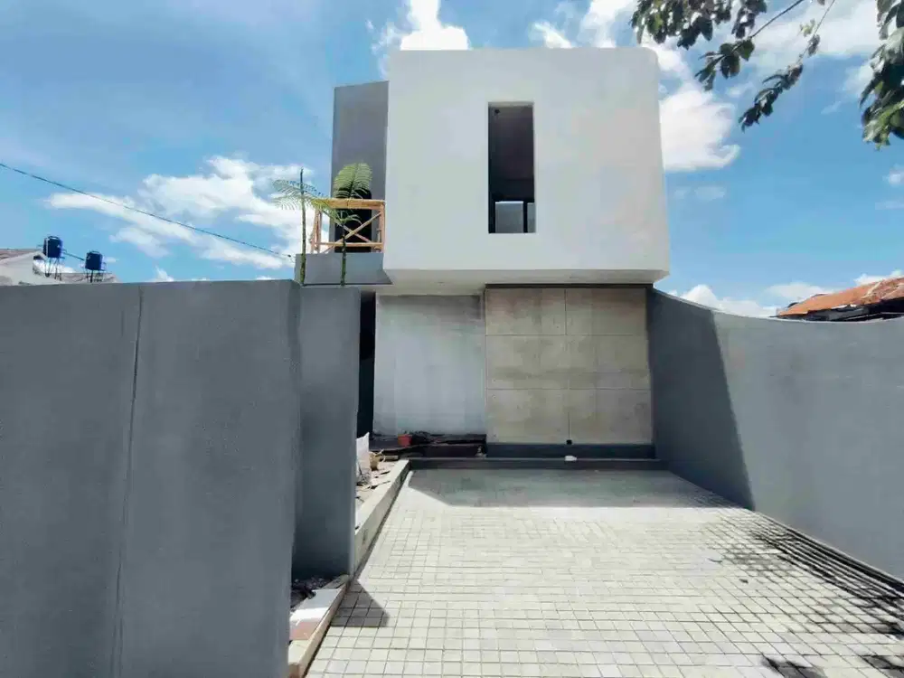 rumah industrial 3 lantai dengan rooftop di turangga