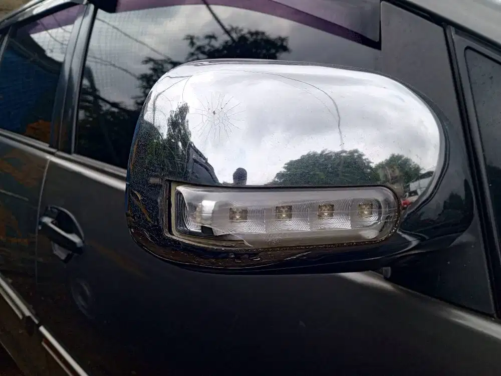 Toyota Kijang Innova G AT BENSIN 2012