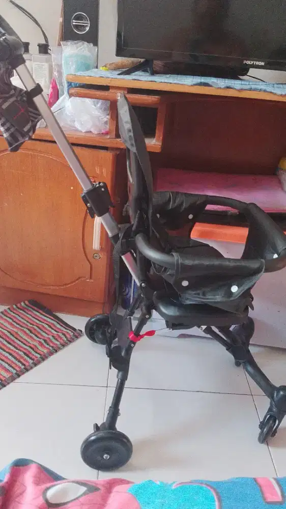 Kursi bayi tidak jadi pakai