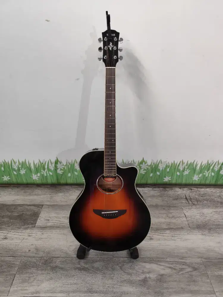 Acoustic Electric Guitar Yamaha apx600
