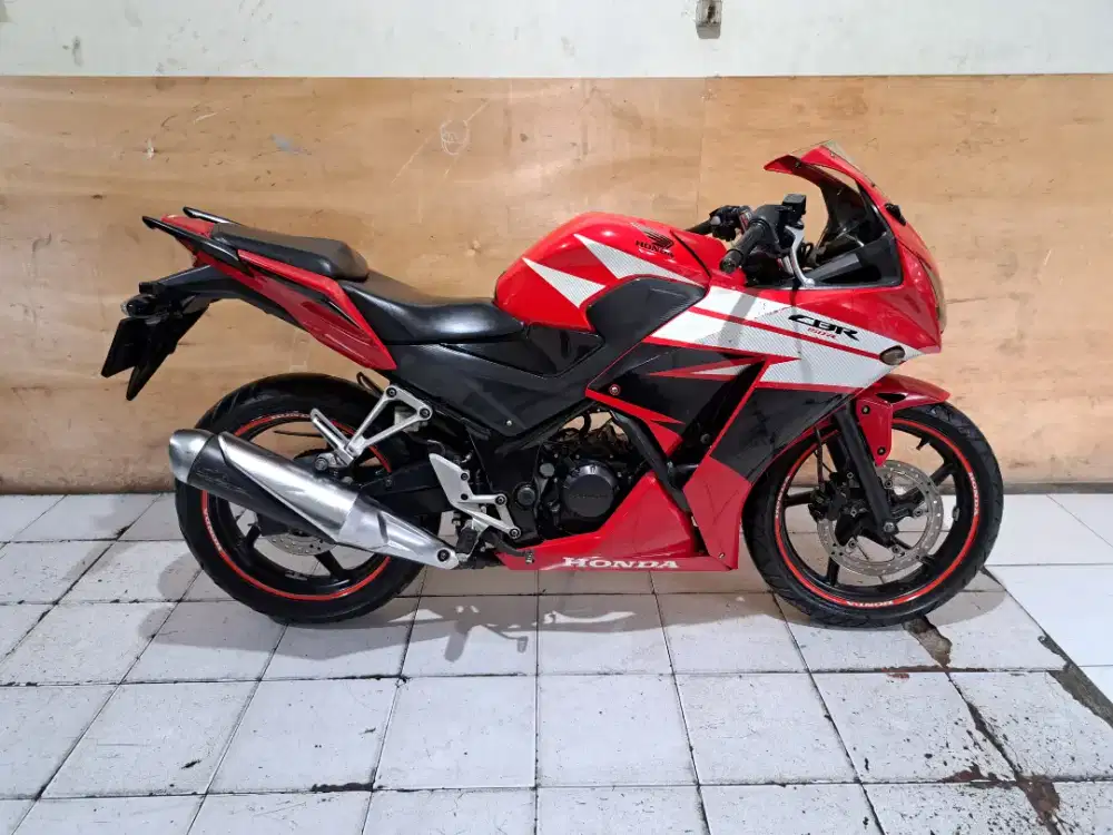 Honda cbr 150 2015
