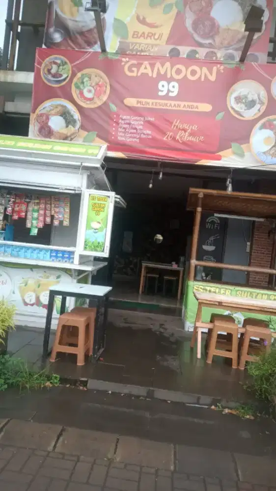 Booth makanan dan minuman