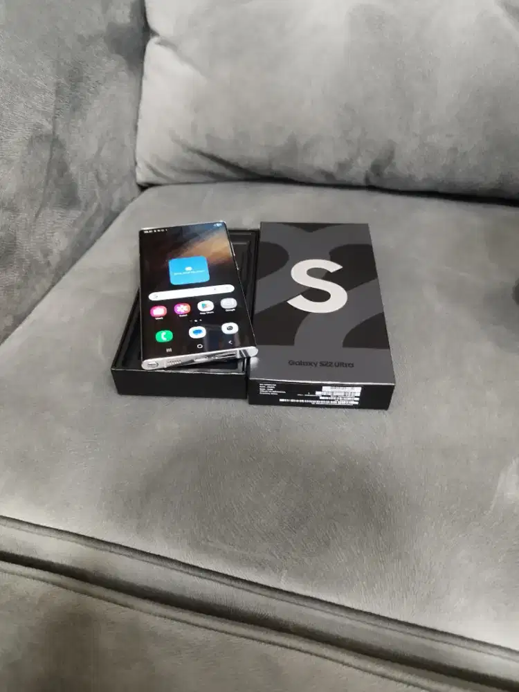 Samsung S22 ultra 12/256gb