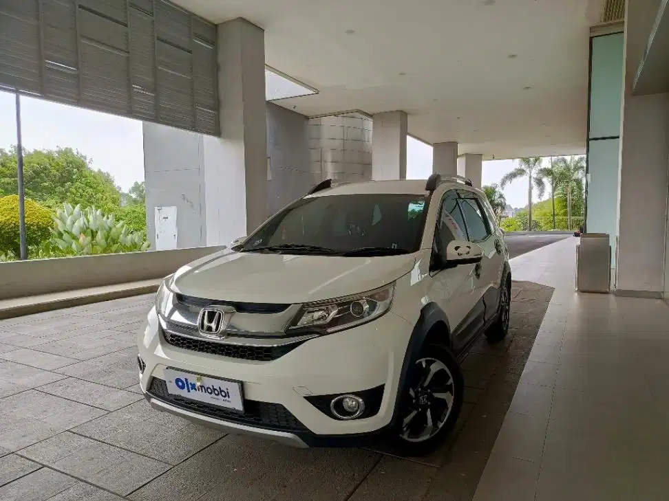 DP MURAH Honda BR-V 1.5 E Bensin-AT 2018 Putih CBYRB