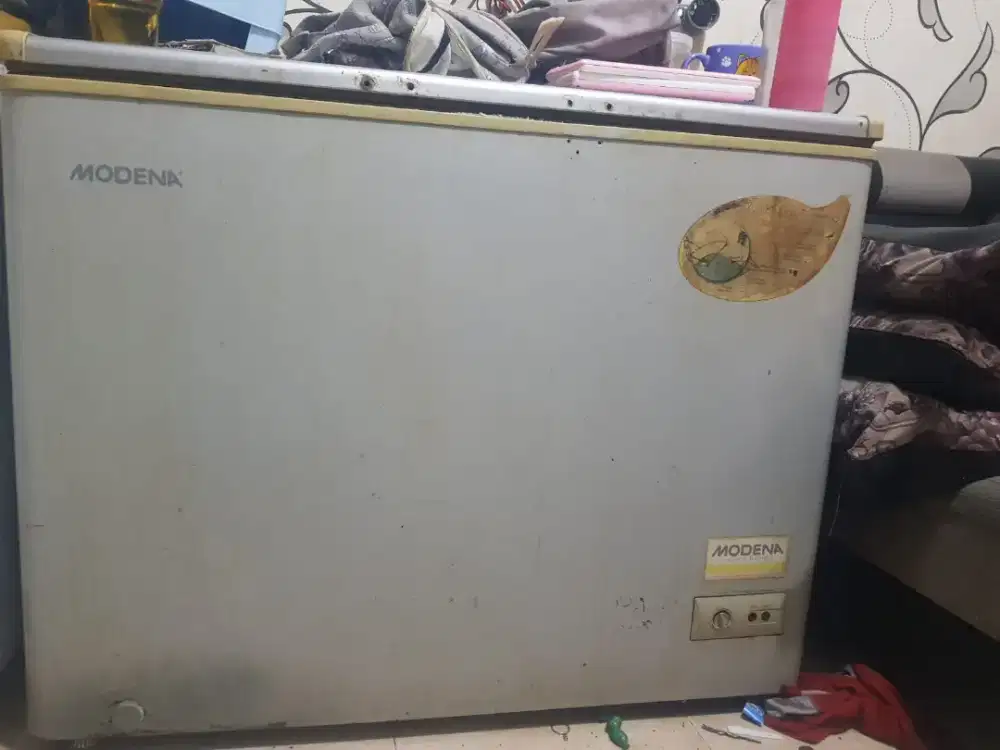 Freezer modena 210 Liter Normal Beku