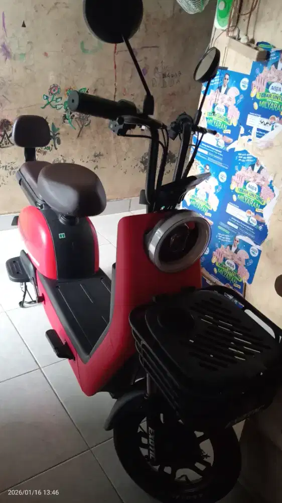 Sepeda listrik baru belum pernah di pakai sama sekali