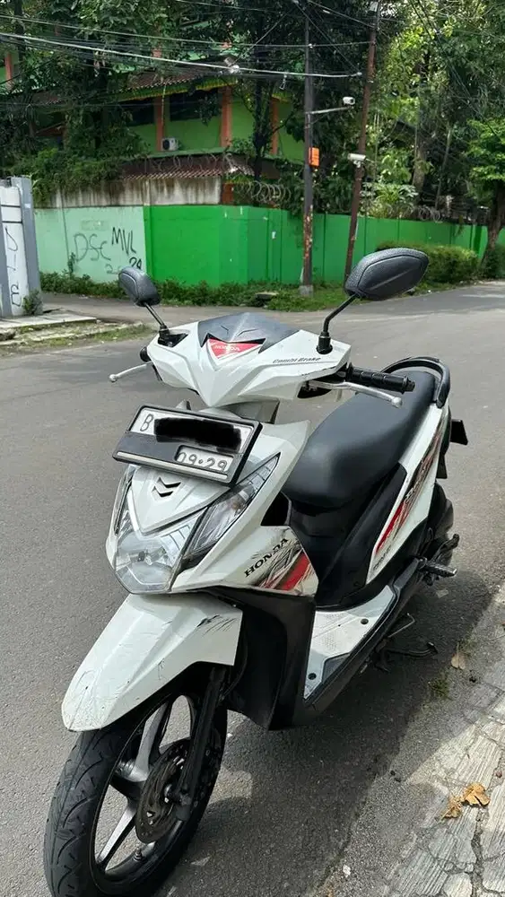 Beat FI 2014 White CW Tipe Tertinggi