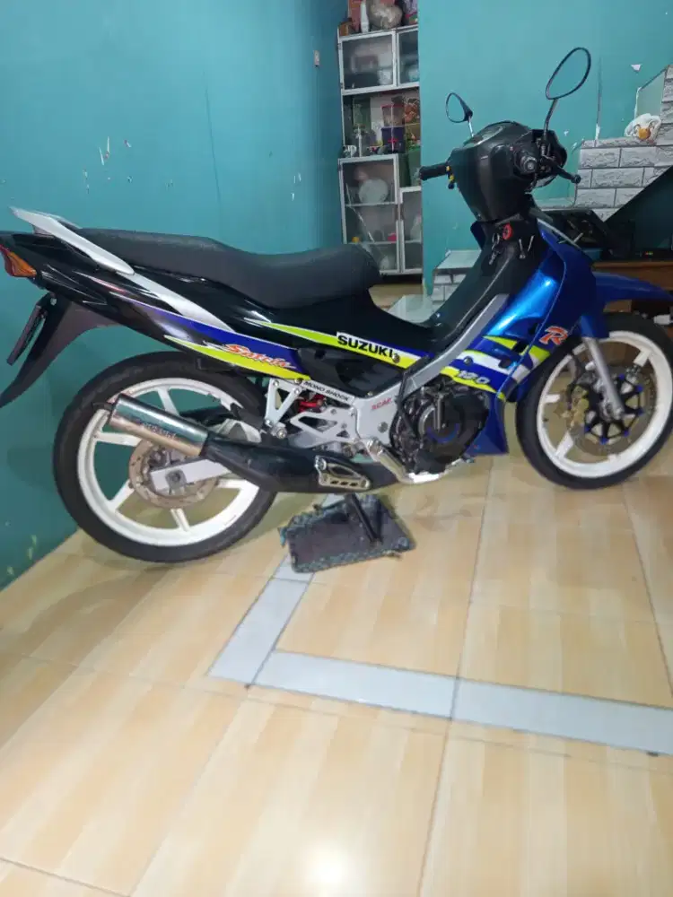 Satria hiu LSCM 2004 asli biru hitam